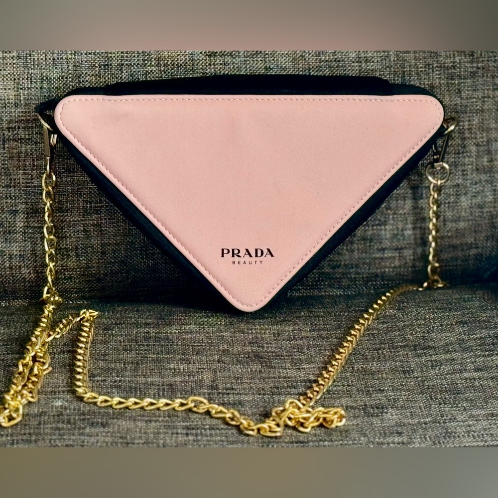 Prada Beauty Pink and Black Triangle Clutch/crossbody With Stunning Gold chain - Picture 3 of 9